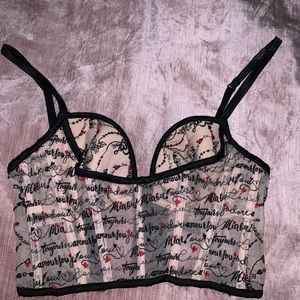 Brand new Victoria secrete top โค๏ธ